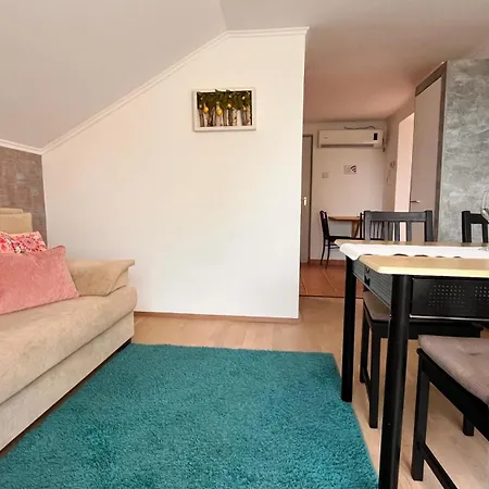 Casa Montana Apartment Balatonalmadi